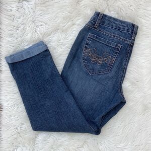 EUC Jeanstar  Cuffed Hem Embroidered Back Pocket Jeans Size 6